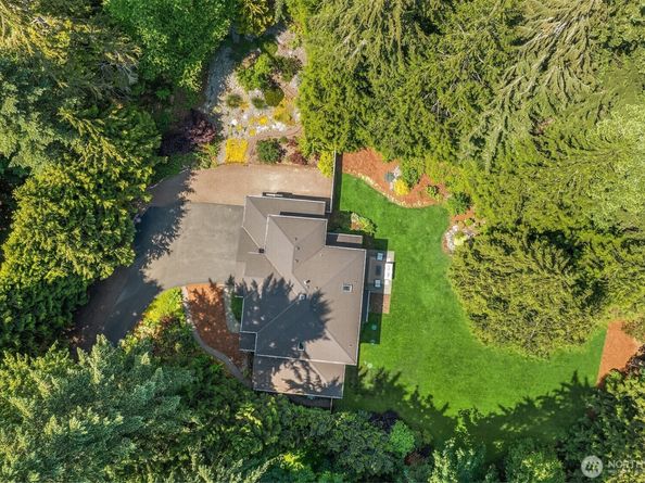 20108 NE 168th Place, Woodinville WA 98077