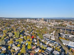 3959 1st Avenue NE A, Seattle WA 98105