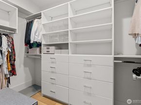 3959 1st Avenue NE A, Seattle WA 98105