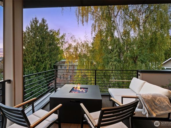 3959 1st Avenue NE A, Seattle WA 98105