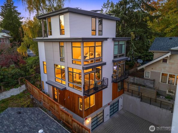 3959 1st Avenue NE A, Seattle WA 98105