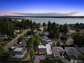5515 108th Avenue NE, Kirkland WA 98033