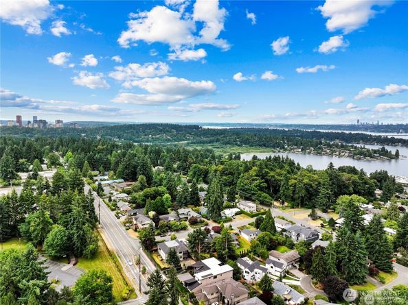 5515 108th Avenue NE, Kirkland WA 98033