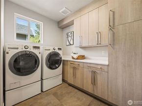 332 10th Avenue S, Kirkland WA 98033