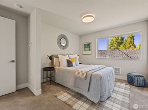 332 10th Avenue S, Kirkland WA 98033