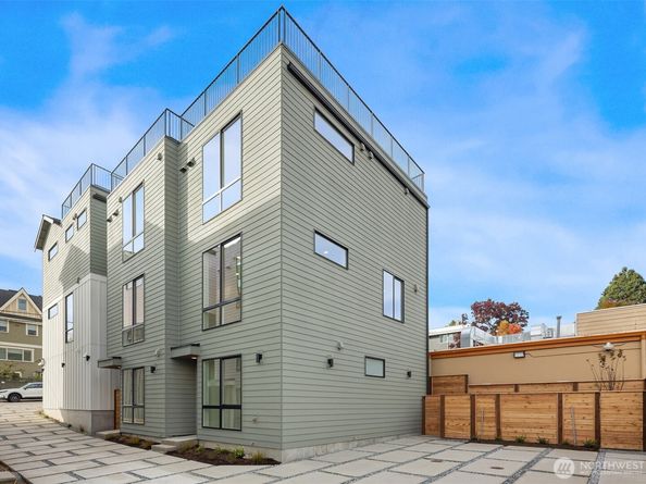 4422 1st Avenue NE A, Seattle WA 98105