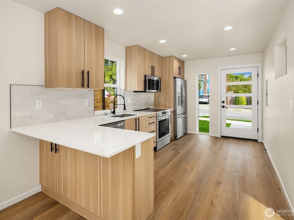 6503 Dibble Avenue NW, Seattle WA 98107