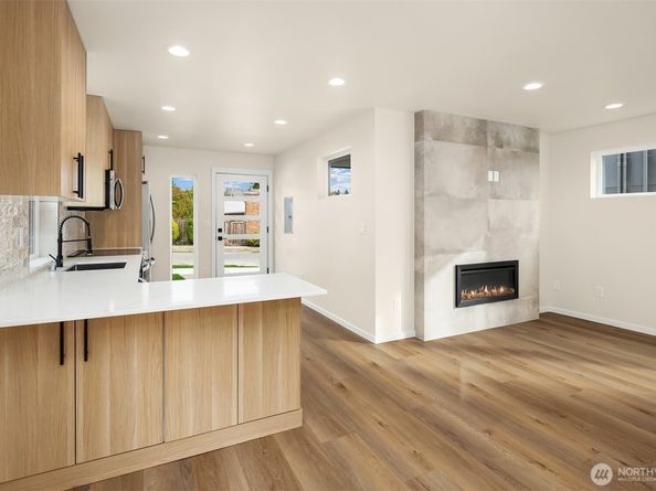 6503 Dibble Avenue NW, Seattle WA 98107
