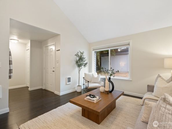 4300 NE Sunset Boulevard L3, Renton WA 98059