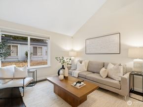 4300 NE Sunset Boulevard L3, Renton WA 98059