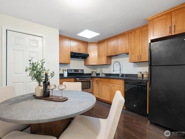 4300 NE Sunset Boulevard L3, Renton WA 98059