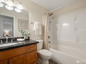4300 NE Sunset Boulevard L3, Renton WA 98059