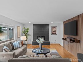 13922 Manor Way, Lynnwood WA 98087