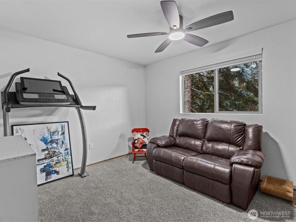 13922 Manor Way, Lynnwood WA 98087