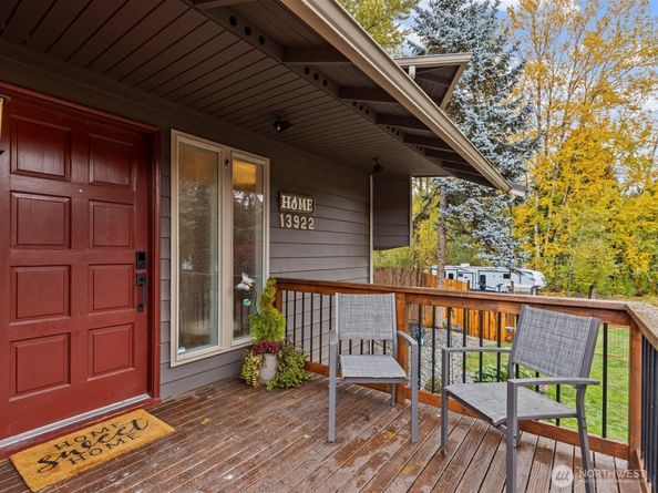 13922 Manor Way, Lynnwood WA 98087