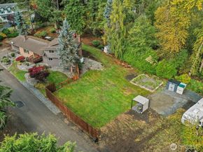 13922 Manor Way, Lynnwood WA 98087