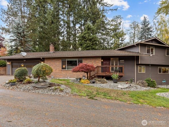 13922 Manor Way, Lynnwood WA 98087