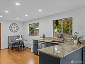 13922 Manor Way, Lynnwood WA 98087