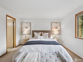 22035 NE 15th Street, Sammamish WA 98074