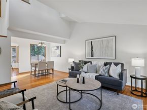 22035 NE 15th Street, Sammamish WA 98074