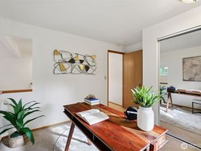 22035 NE 15th Street, Sammamish WA 98074