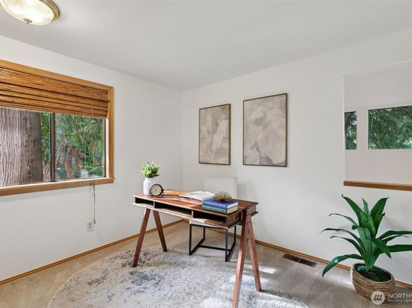 22035 NE 15th Street, Sammamish WA 98074