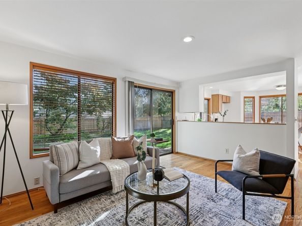 22035 NE 15th Street, Sammamish WA 98074