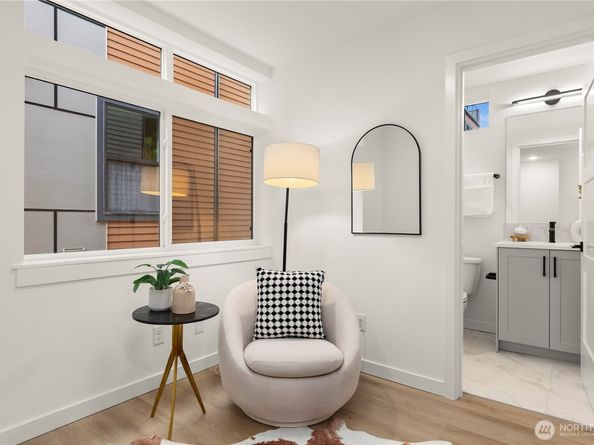 6544 C Latona Avenue NE, Seattle WA 98115