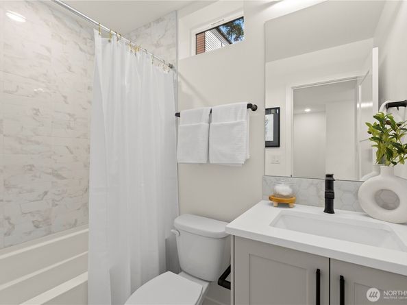 6544 C Latona Avenue NE, Seattle WA 98115