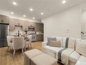 6544 C Latona Avenue NE, Seattle WA 98115