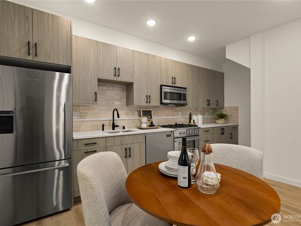 6544 C Latona Avenue NE, Seattle WA 98115