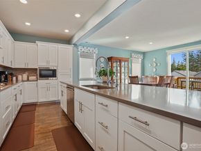 130 178th Street SE, Bothell WA 98012