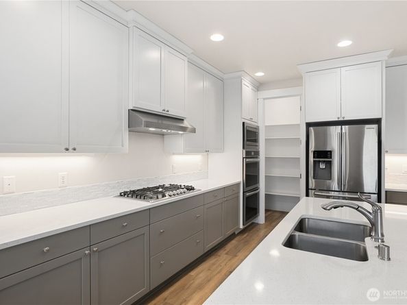 1698 SW 344th Place, Federal Way WA 98023