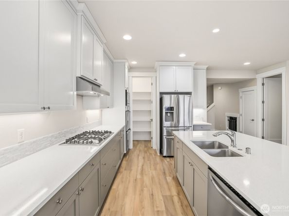 1698 SW 344th Place, Federal Way WA 98023