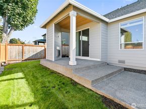 1698 SW 344th Place, Federal Way WA 98023