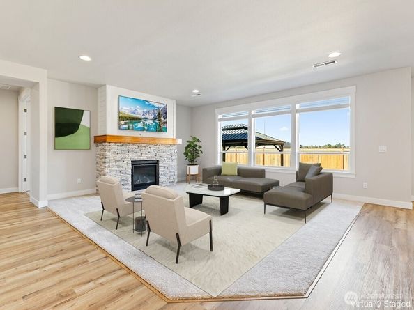 1698 SW 344th Place, Federal Way WA 98023