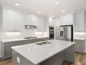 1698 SW 344th Place, Federal Way WA 98023