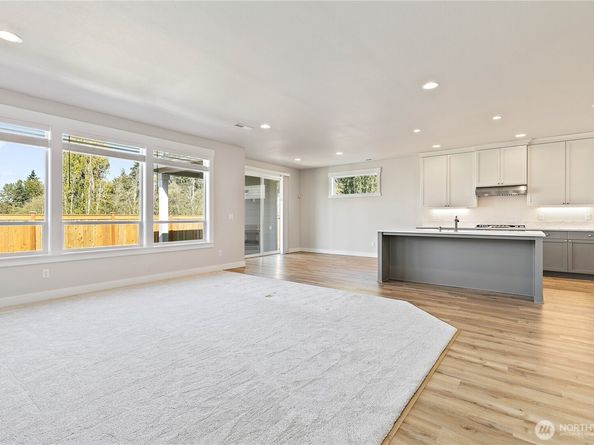 1698 SW 344th Place, Federal Way WA 98023