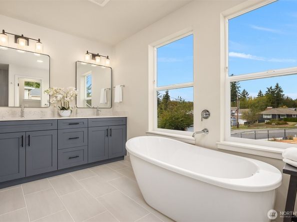 23 Beargrass Lane NE, Poulsbo WA 98370
