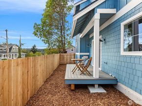 23 Beargrass Lane NE, Poulsbo WA 98370