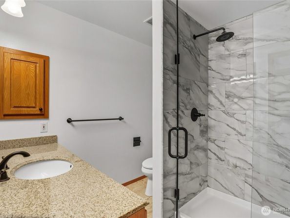 9656 Sandy Isle Lane NW, Silverdale WA 98383