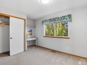9656 Sandy Isle Lane NW, Silverdale WA 98383