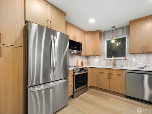 14033 2nd Avenue NW, Seattle WA 98177