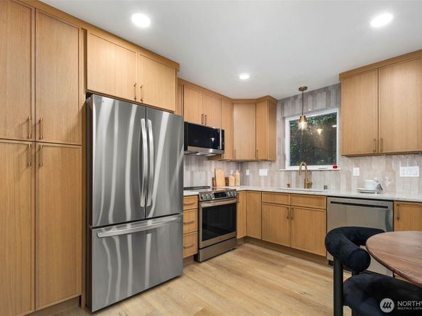 14033 2nd Avenue NW, Seattle WA 98177