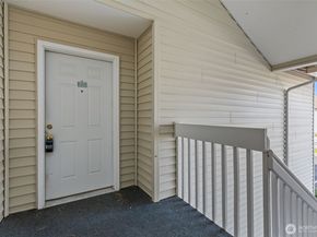 800 96th Avenue NE D202, Lake Stevens WA 98258
