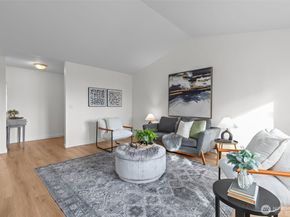 800 96th Avenue NE D202, Lake Stevens WA 98258