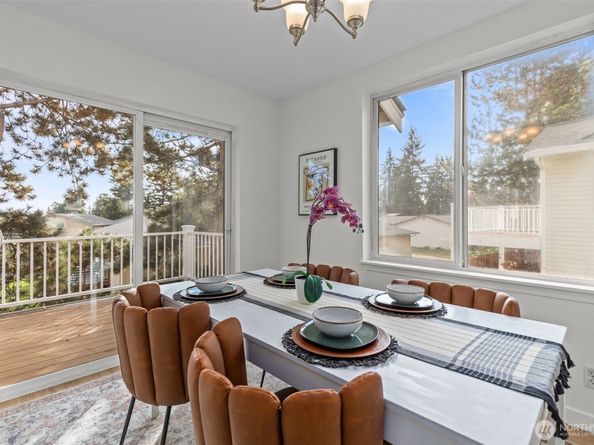 800 96th Avenue NE D202, Lake Stevens WA 98258
