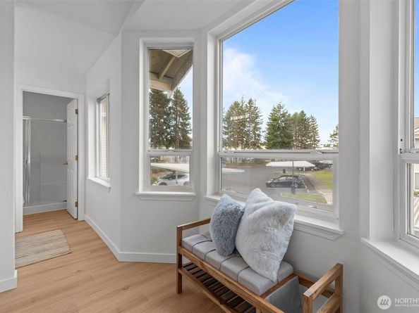 800 96th Avenue NE D202, Lake Stevens WA 98258