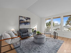 800 96th Avenue NE D202, Lake Stevens WA 98258