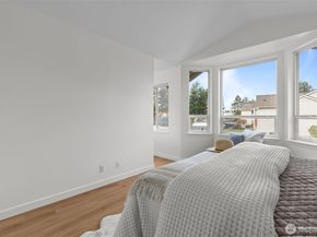 800 96th Avenue NE D202, Lake Stevens WA 98258